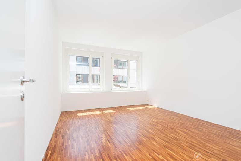 Erleben Sie 142m2 modernstes Wohnparadies im Herzen von Biel! (4)