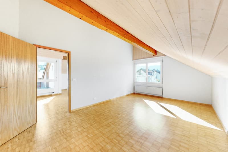 Grosse, helle Wohnung gesucht? 2.5-Zimmerwohnung in Steffisburg (4)