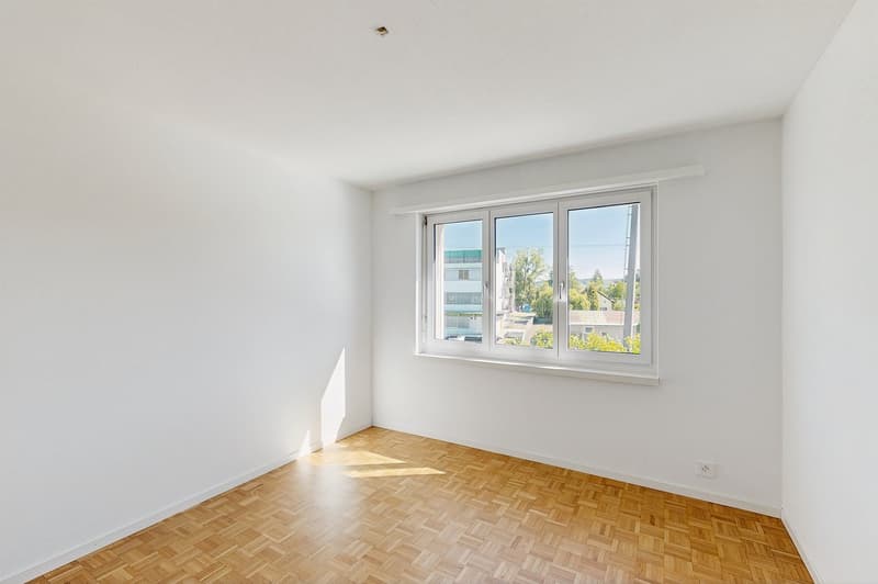 Modern wohnen in Schwerzenbach  frisch saniert & bestens angebunden! (10)