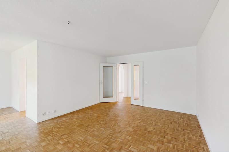 Modern wohnen in Schwerzenbach  frisch saniert & bestens angebunden! (3)