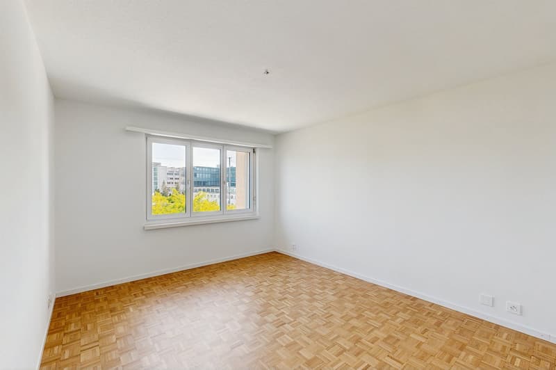 Modern wohnen in Schwerzenbach  frisch saniert & bestens angebunden! (5)