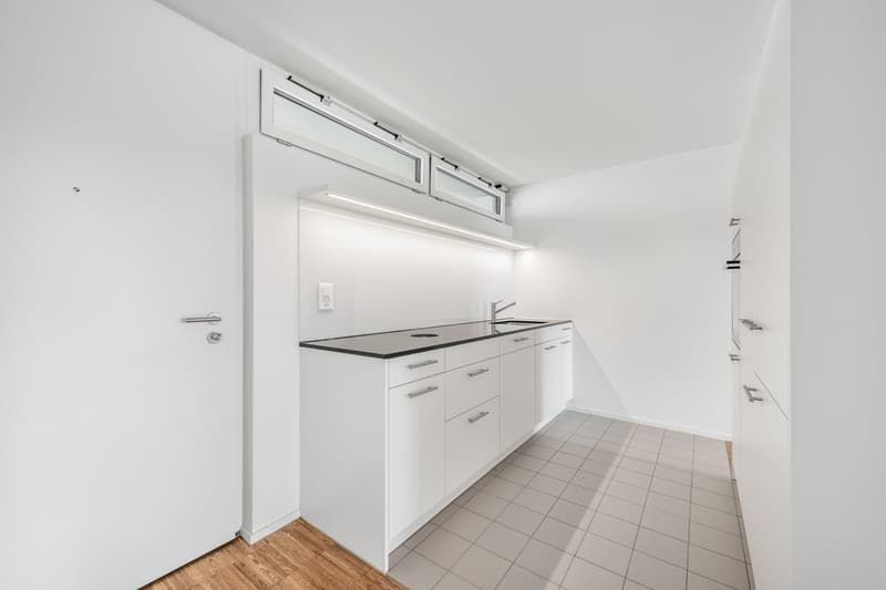 Urban wohnen im Herzen von Emmen  moderne 2.5-Zimmer-Wohnung mit Balkon (4)