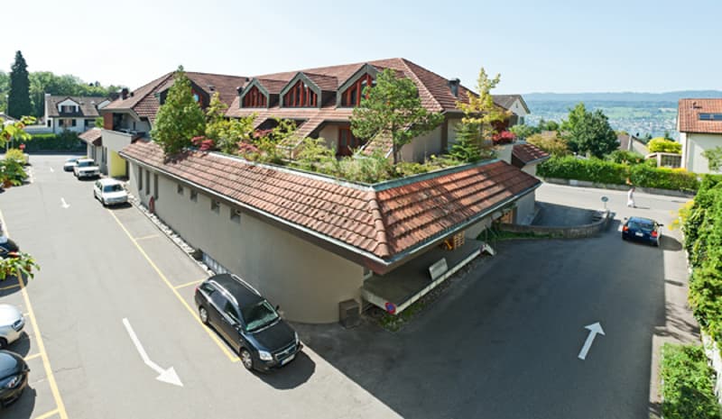 Einstellplatz an zentraler Lage in Herrliberg zu vermieten (1)