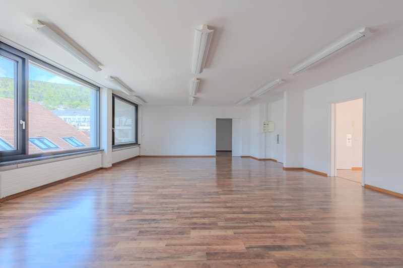 Moderne Büroräumlichkeiten im Herzen von Biel  ab sofort verfügbar! (5)