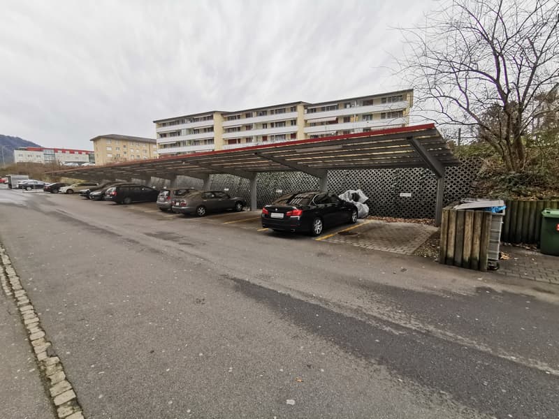 Haben Sie noch keinen Parkplatz für Ihr Auto? (1)