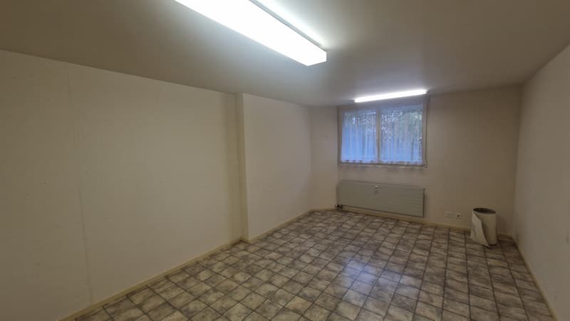 Bastelraum an ruhiger Lage (3)