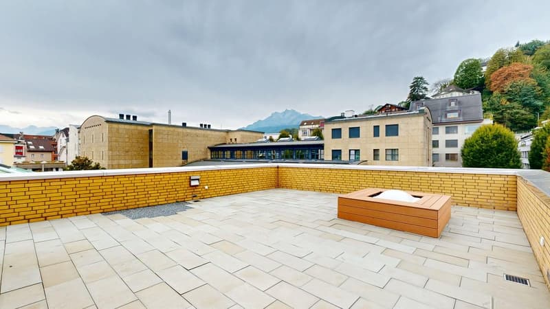 Einzigartige Attikawohnung - Mitten im Geschehen! (11)