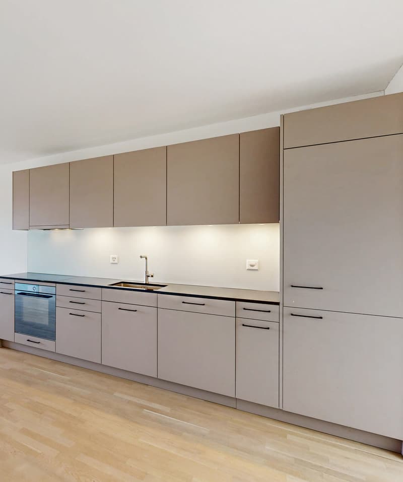 Traumhafte 3.5-Zimmerwohnung mit Loggia und Panoramablick (2)