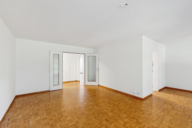 Wohnung mit Gartensitzplatz im neuem Stil! (3)