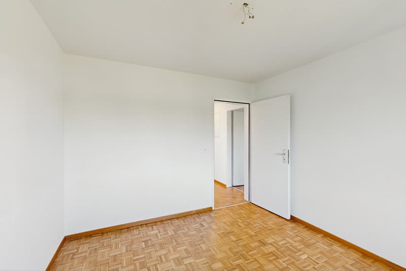 Modern wohnen in Schwerzenbach frisch saniert & bestens angebunden! (7)
