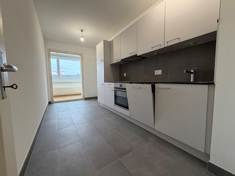 Grand 3 pièces à louer à Pérolles (5)