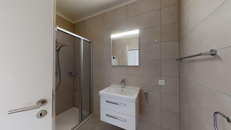 Moderno con terrazzo, a pochi minuti dal centro (7)