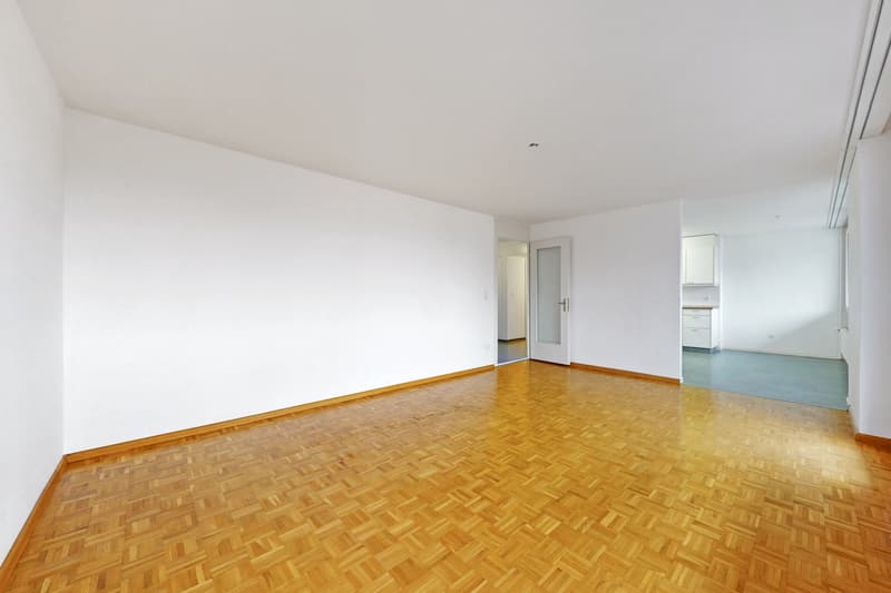 Schöne 3.5 Zimmerwohnung zu vermieten im Grünen (3)