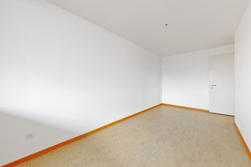 Schöne 3.5 Zimmerwohnung zu vermieten im Grünen (5)
