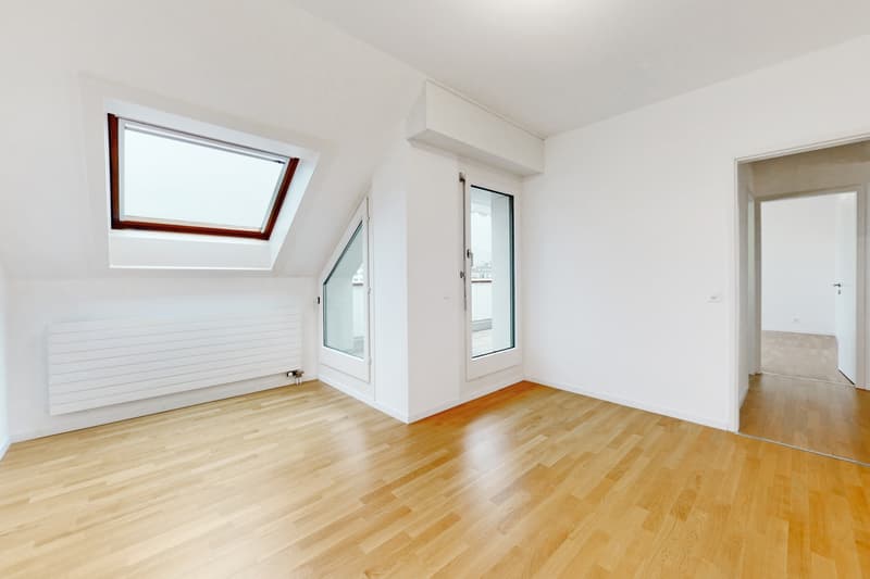 Profitez d'une vaste terrasse et d'un magnifique attique en duplex ! (6)