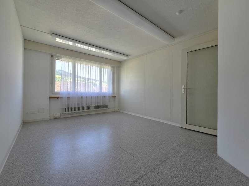 Büroräumlichkeit im Zentrum von Horw (10)