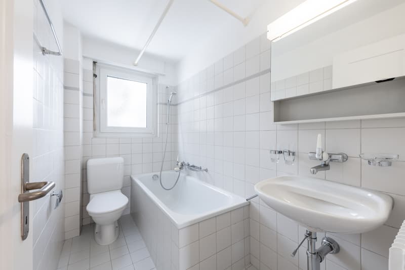 Kleine 3 Zimmer-Wohnung mit viel Ruhe (2)