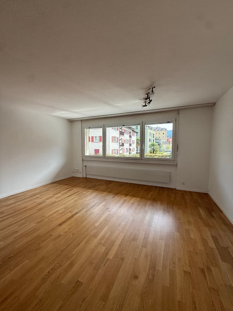 Helle Wohnung mit zwei Balkonen und schöner Aussicht in Kriens (2)