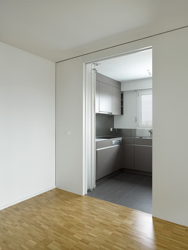 Moderne 2.5-Zimmer-Wohnung mit Stadtblick in Bern (6)