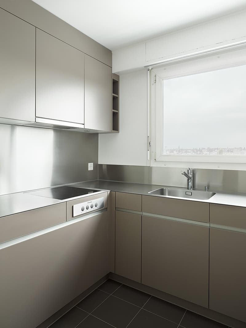Moderne 2.5-Zimmer-Wohnung mit Stadtblick in Bern (8)