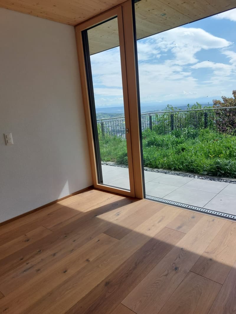 Modernes 4.5-Zimmer-Einfamilienhaus mit Panoramablick in Evilard (10)