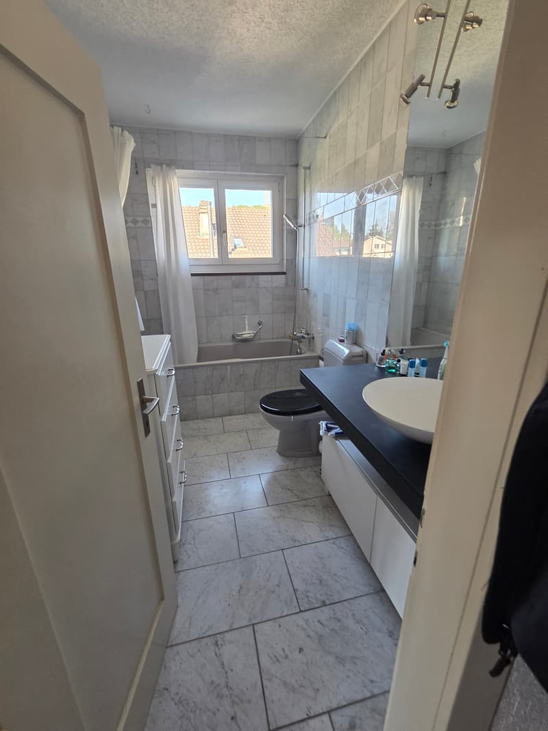Charmante 6-Zimmer-Maisonette-Wohnung in Liebefeld – Altbau mit Charakter (4)