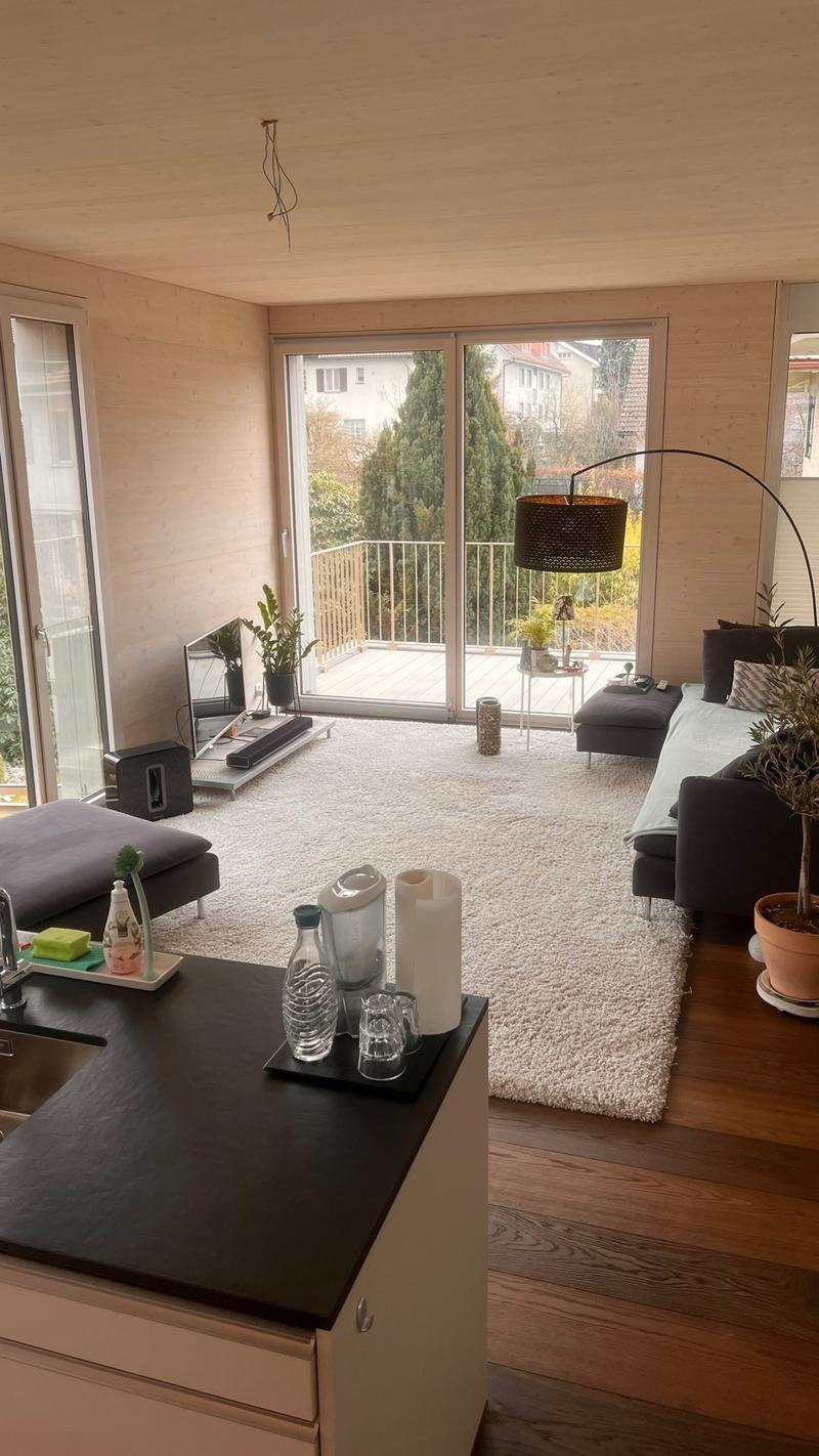 Charmante, gepflegte 4-Zimmer-Wohnung mit Balkon in Spiegel b. Bern (5)