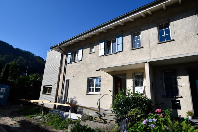 Charmante, gepflegte 4-Zimmer-Wohnung mit Balkon in Spiegel b. Bern (1)