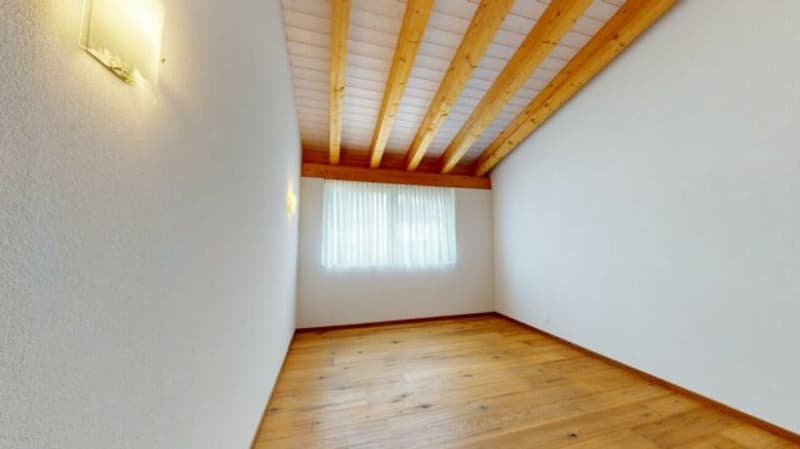 Grosszügige Dachwohnung als Erstwohnsitz (7)