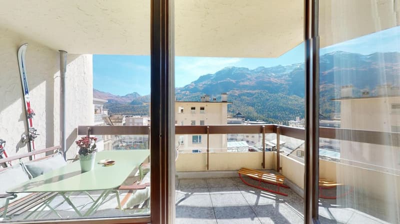 Home in the heart of St. Moritz - 4.5-room apartment with panoramic balcony (3)