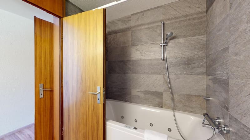 Home in the heart of St. Moritz - 4.5-room apartment with panoramic balcony (11)