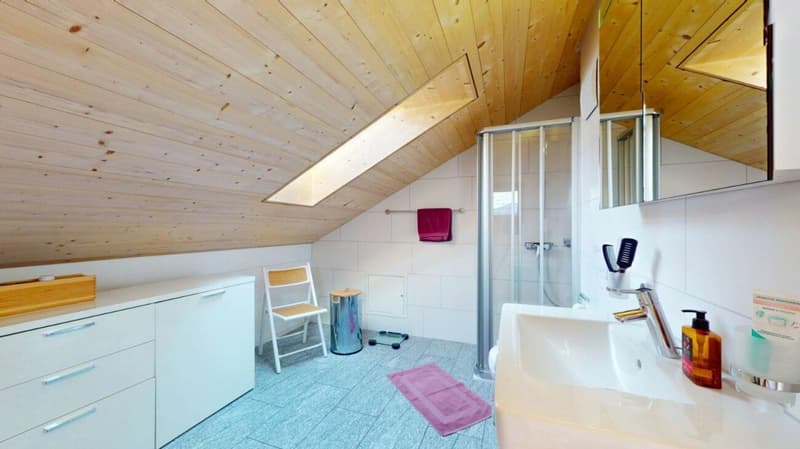 Schöne 5.5 Zimmer Maisonette-Wohnung an zentraler Lage (13)