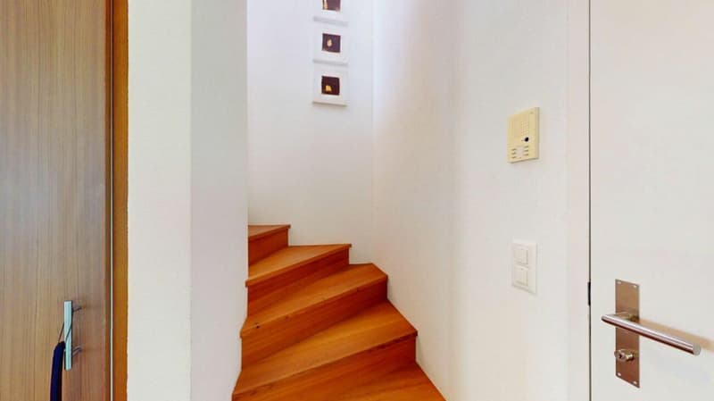Schöne 5.5 Zimmer Maisonette-Wohnung an zentraler Lage (10)
