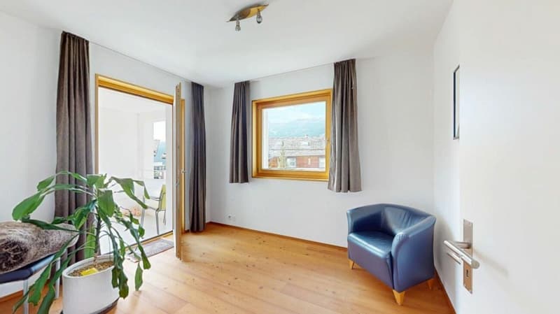 Schöne 5.5 Zimmer Maisonette-Wohnung an zentraler Lage (7)