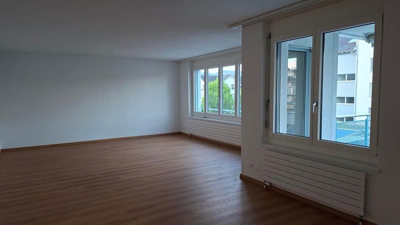 Gewerbefläche mit Balkon – Arbeiten mit Mehrwert (2)