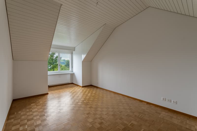 Grosszügige Maisonettewohnung in Sempach (8)