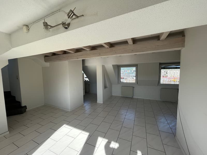 Charmante 2.5-Zimmer-Maisonette-Wohnung mit Dachterrasse im Herz von Luzern (7)