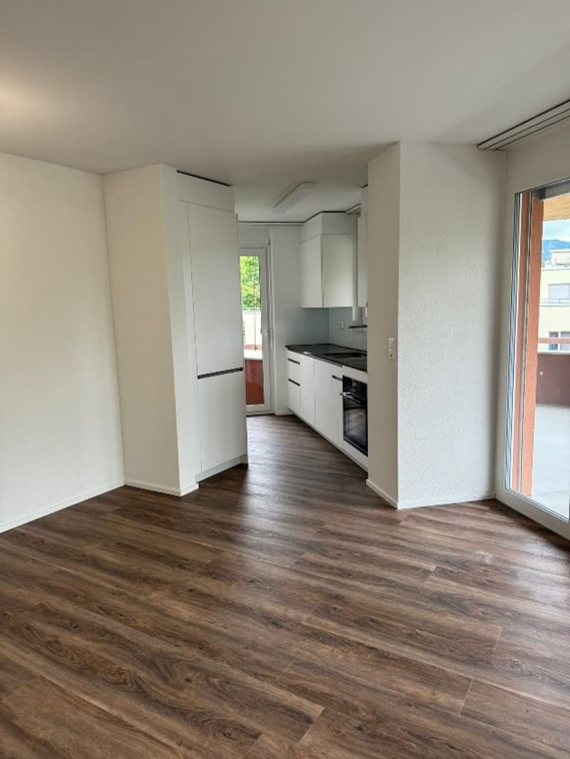 Moderne 2.5 Zimmerwohnung in Seenähe (3)