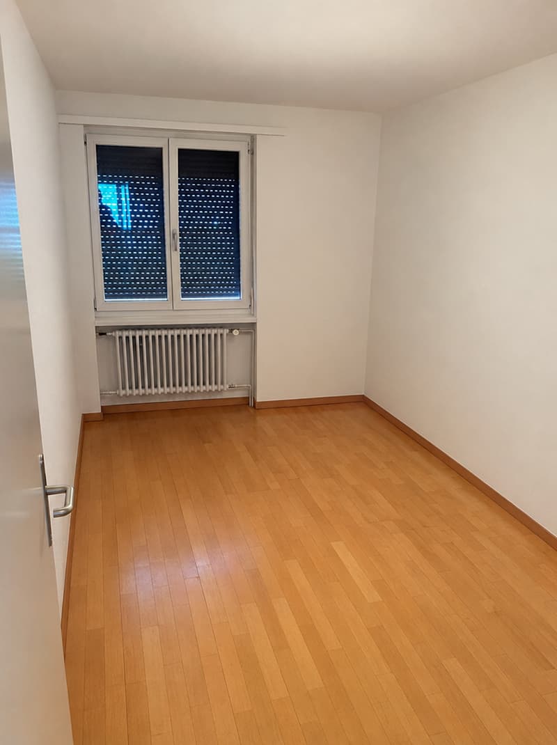 Helle 4-Zimmer-Wohnung mit Balkon in Erstfeld – ab sofort verfügbar (3)