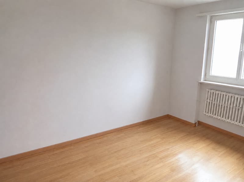 Helle 4-Zimmer-Wohnung mit Balkon in Erstfeld – ab sofort verfügbar (5)