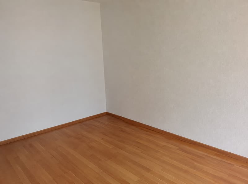 Helle 4-Zimmer-Wohnung mit Balkon in Erstfeld – ab sofort verfügbar (8)