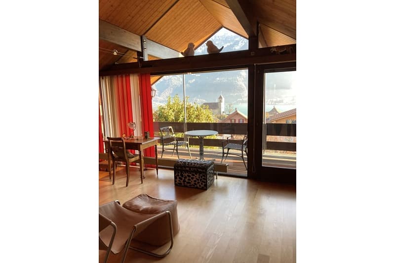 Grande maison de 6 ½ pièces avec vue sur le lac et le château et jardin merveilleux (9)