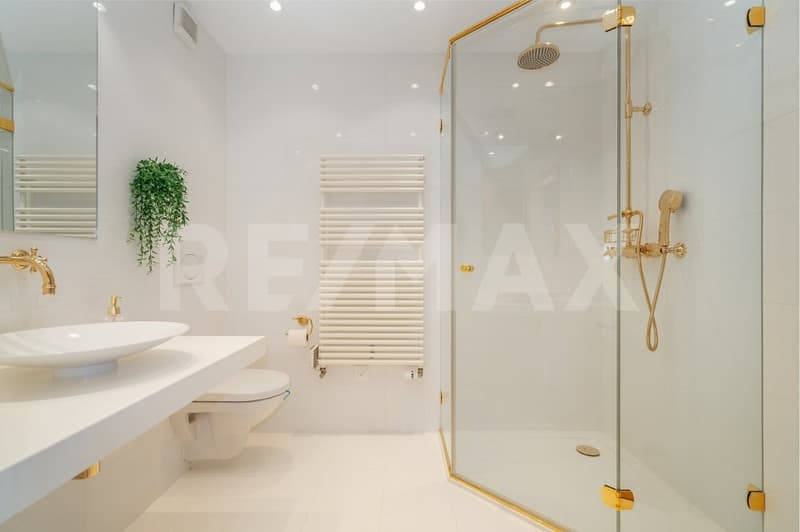 Exklusive 6.5-Zimmer-Maisonette-Wohnung über drei Etagen mit Wellness und unverbaubarer Panoramasicht (10)