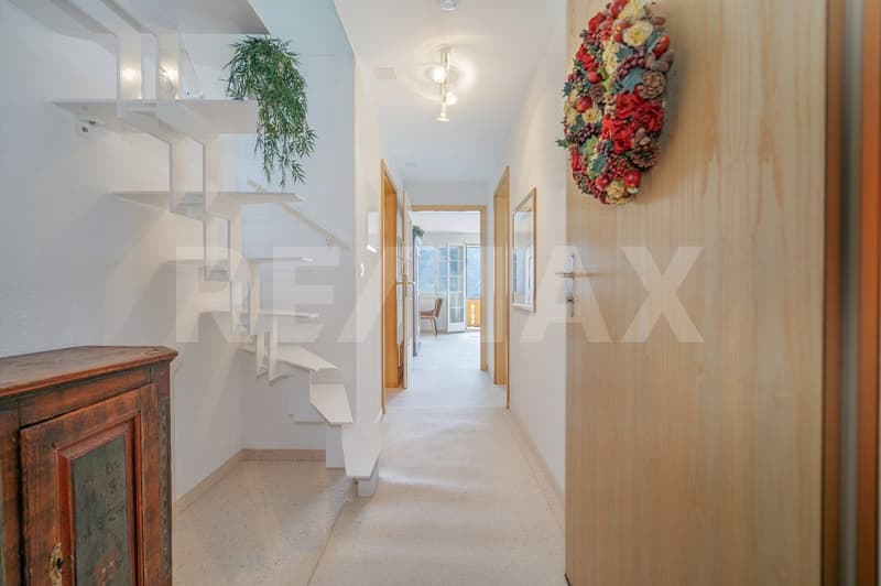 Exklusive 6.5-Zimmer-Maisonette-Wohnung über drei Etagen mit Wellness und unverbaubarer Panoramasicht (5)