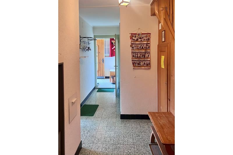Ein kleines Bijou an traumhafter und spektakulärer Aussichtslage umgeben von grünen Wiesen (8)