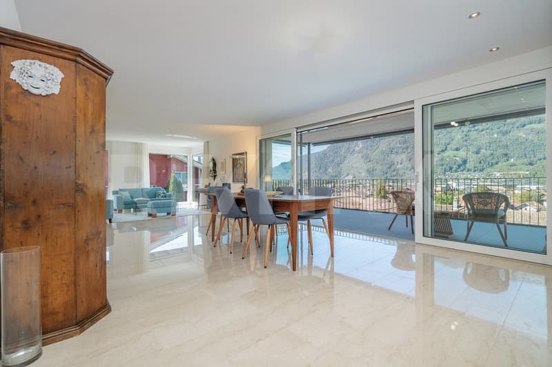 Exklusive 4.5 Zimmerwohnung mit wunderbarem Ausblick (5)