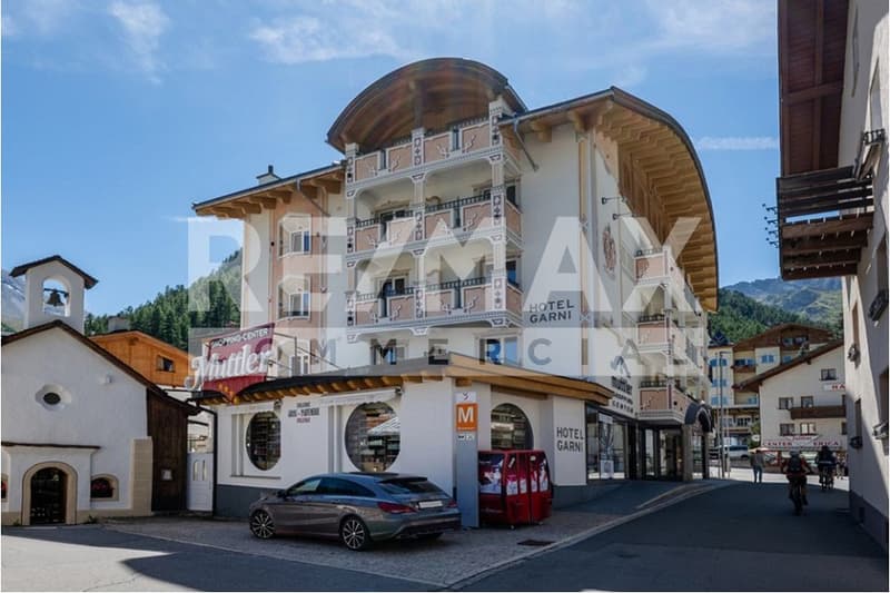 Propriété Commerciale de Haut Niveau à Samnaun : Hôtel Garni 4 Étoiles et Magasin Gratuit de Taxes (2)