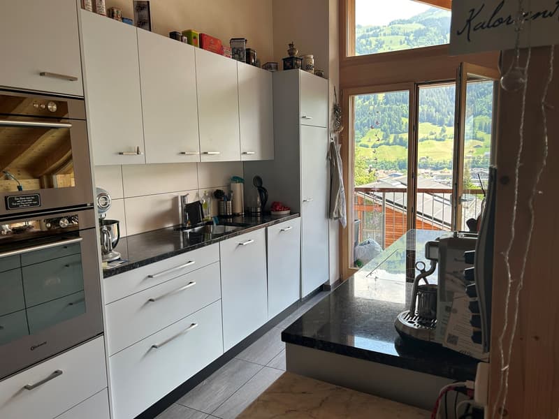 Moderne 4.5 Zimmer - Wohnung mit Blick auf die Kandertaler Bergwelt (7)