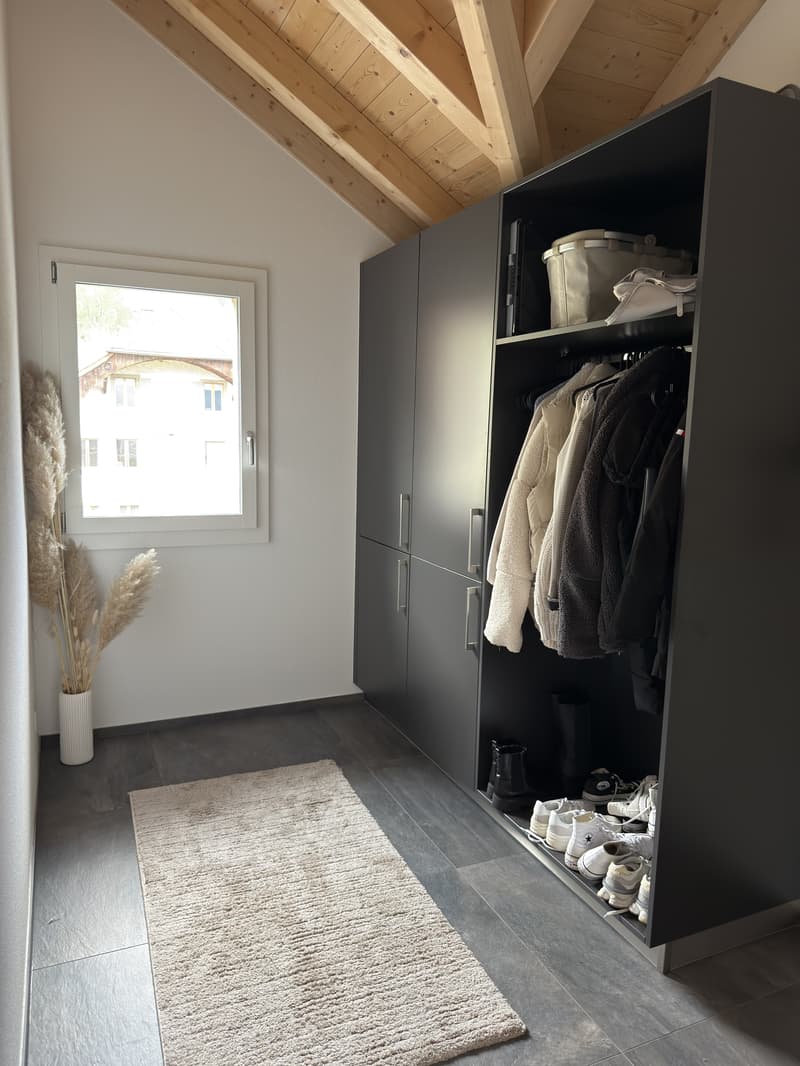 Neuwertige, schöne 3.5 Zimmer Wohnungen (11)