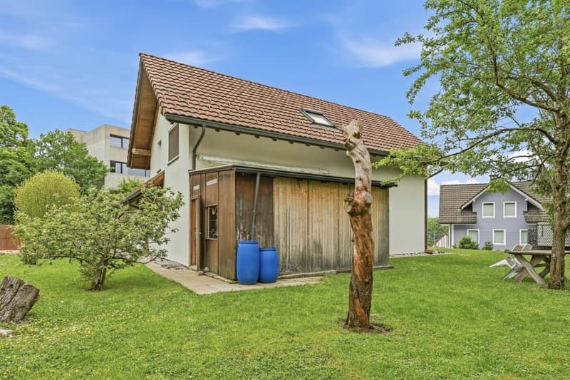 Grosszügiges Einfamilienhaus mit Einliegerwohnung (19)
